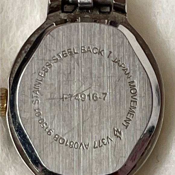 Vintage Westclox Elegant Silver & Gold Watch - Picture 4 of 4